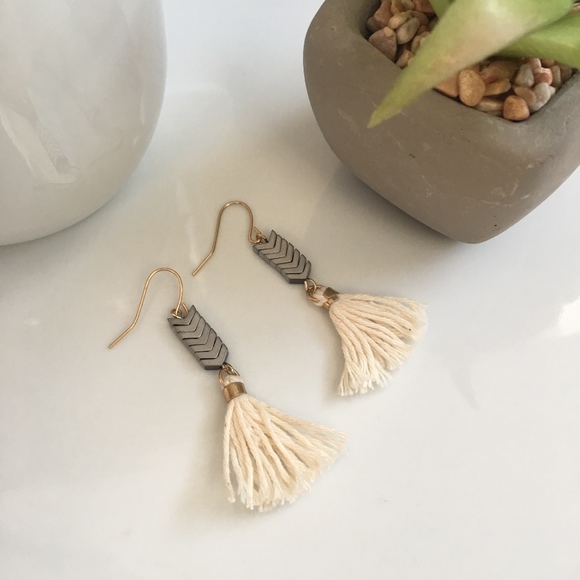 Chevron Tassel Dangle Drop Earrings - Picture 4 of 6